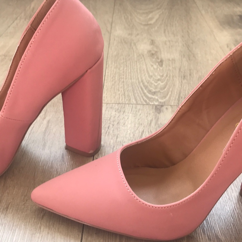 Pink heels - Picture 5 of 7